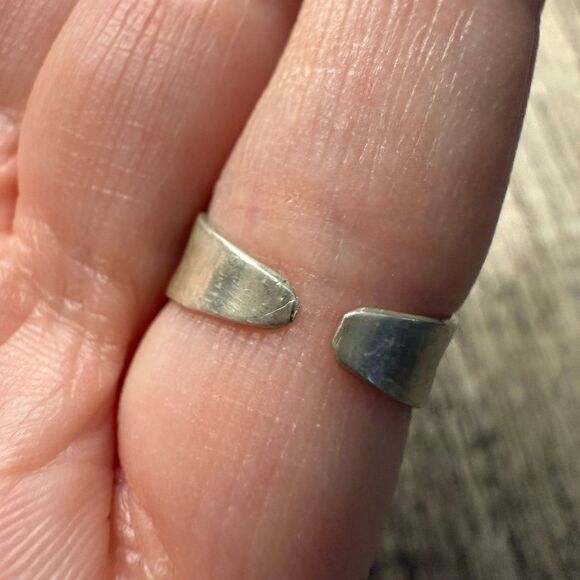 Vintage Sterling Silver Celestial Ring - Picture 4 of 6